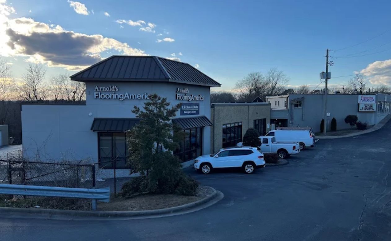 Arnold's Flooring America Cantrell Showroom